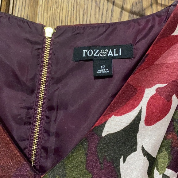 Roz & Ali A Line Dress - Picture 2 of 4